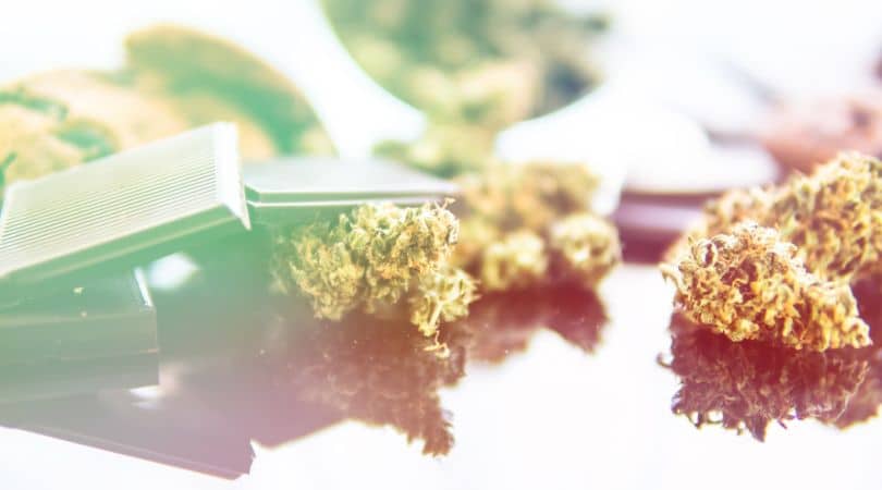 Delta 8 THC (D8) is a compound that occurs naturally in the cannabis plant. It's similar to the popular Delta-9 THC but comes with milder psychoactive effects.